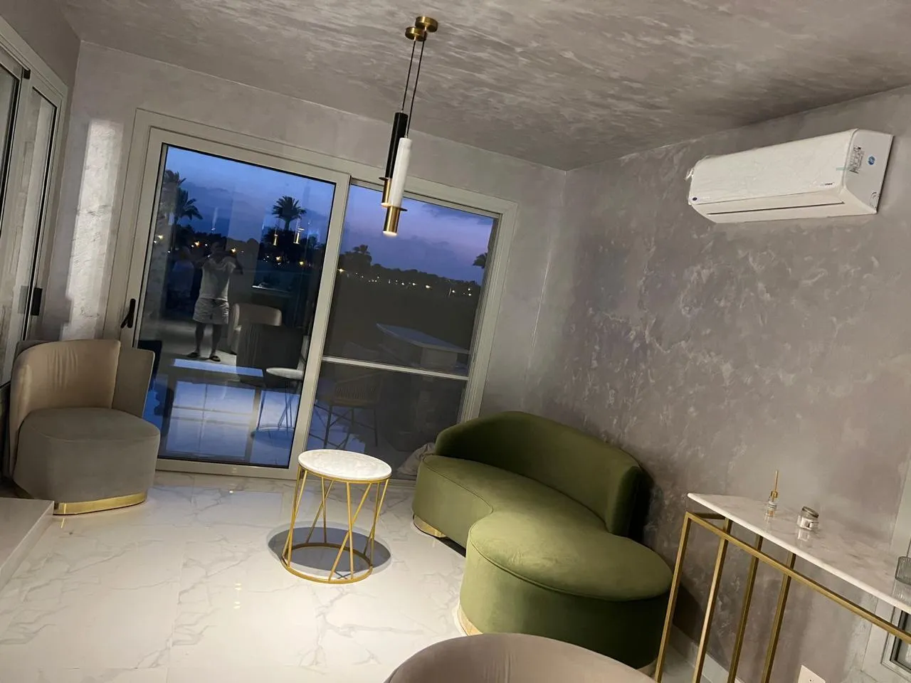 فيلا للبيع في عين باي - 355 م² - BE-R0740